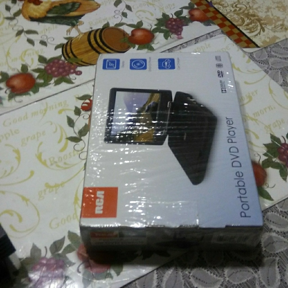 Aca portable DVD player